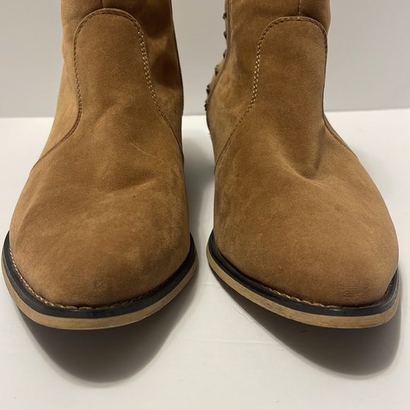 Bucco Capensis Women’s Size 8.5 Brown Faux Suede Gold Studded Ankle Boots - Picture 7 of 10